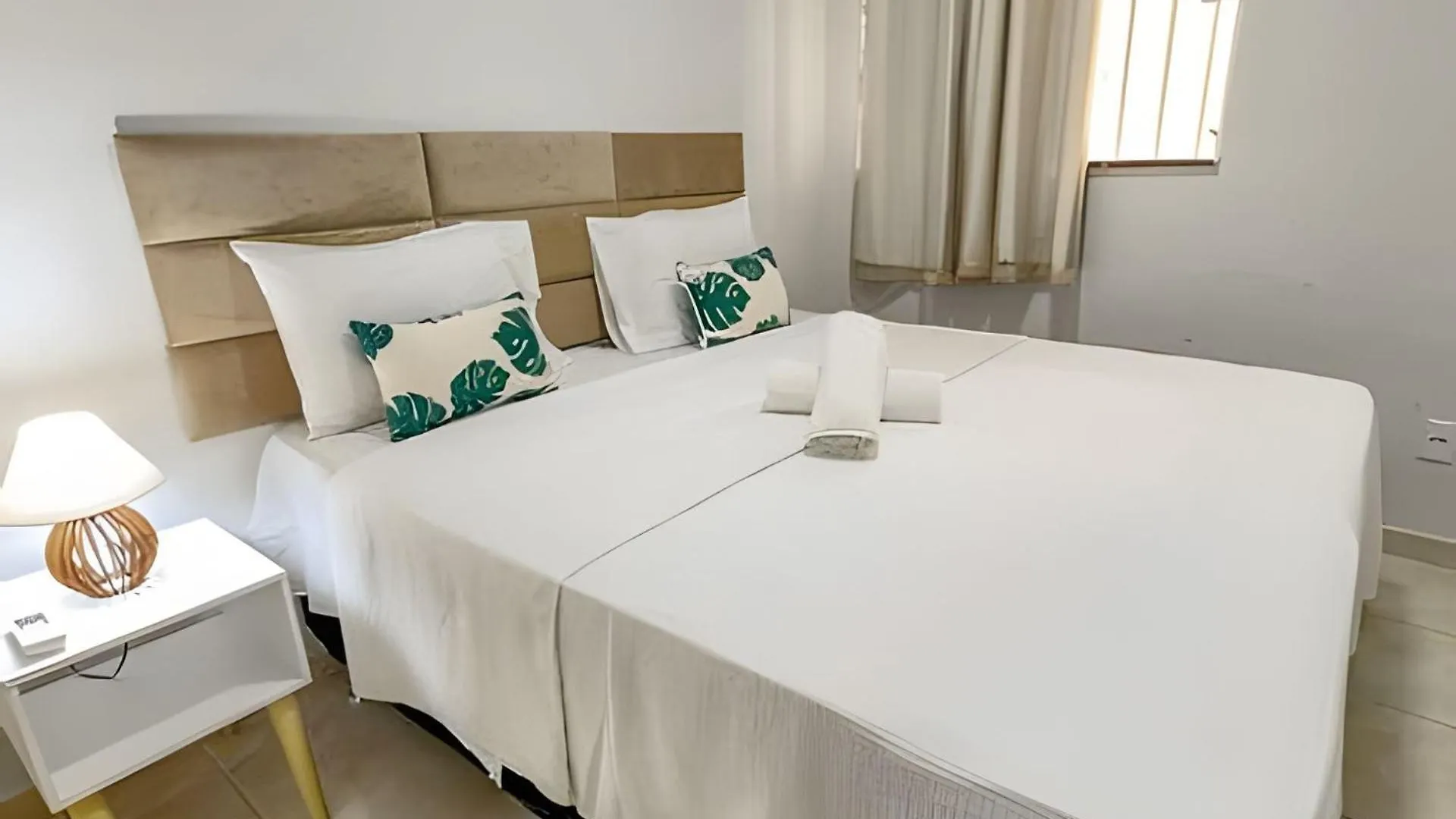 Ferienhaus 500M Praia Taperapuan; 2 Quartos; Wifi 300Mbs; Churrasqueira; Chuveirao; Estacionamento Gratuito 1 Carro. Porto Seguro
