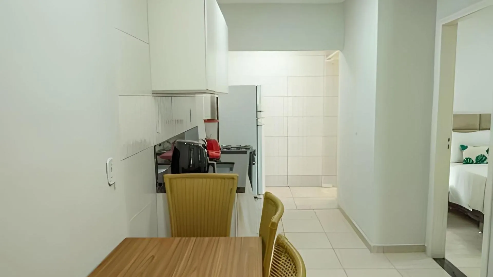 500M Praia Taperapuan; 2 Quartos; Wifi 300Mbs; Churrasqueira; Chuveirao; Estacionamento Gratuito 1 Carro. Porto Seguro 0*,