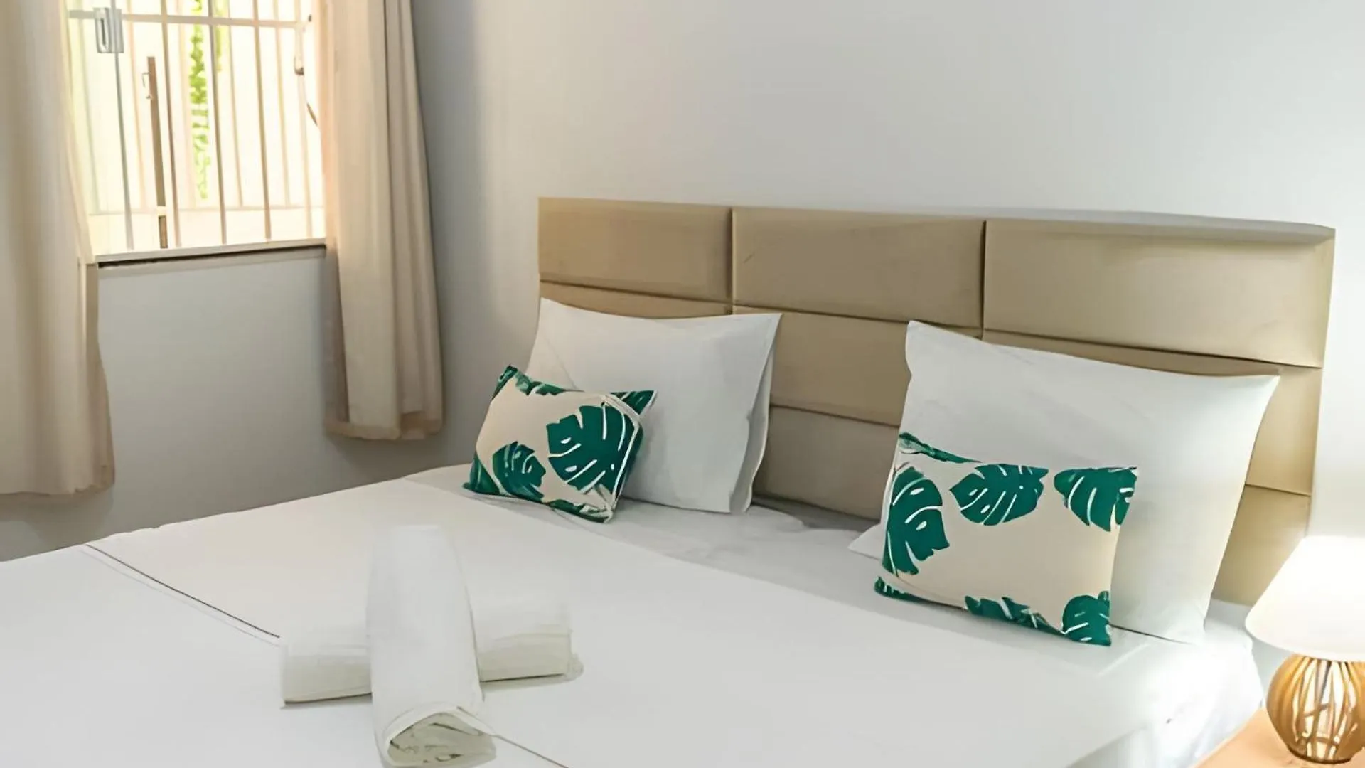 500M Praia Taperapuan; 2 Quartos; Wifi 300Mbs; Churrasqueira; Chuveirao; Estacionamento Gratuito 1 Carro. Porto Seguro 0*,  Brazília